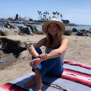 Meet your Posher, Deven